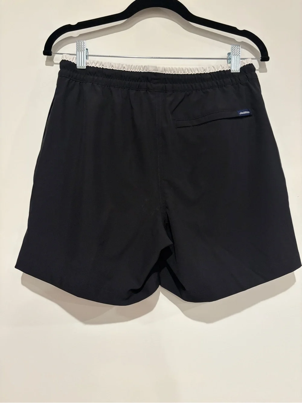 Chubbies Size Small Black The Capes 5.5 Inch Inseam Pineapple Patch Swim Trunks